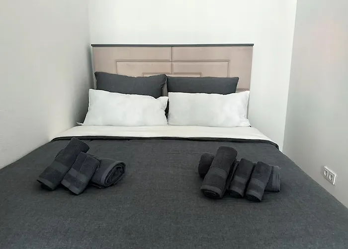 I Large 3 In The Location In Kreuzberg * Berlin