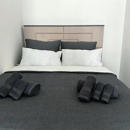 I Large 3 In The Location In Kreuzberg * Berlín