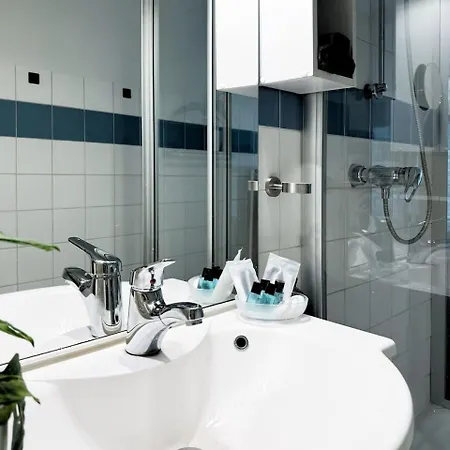 I Large 3 In The Location In Kreuzberg *