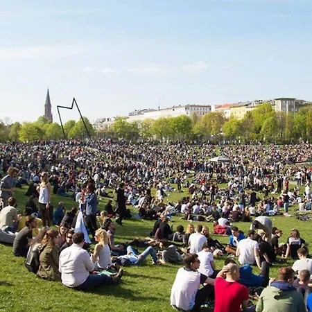 I Large 3 In The Location In Kreuzberg * Berlijn